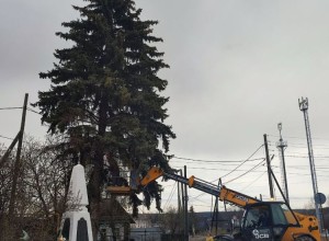 Пока стояла хорошая погода (и даже когда погода была уже не очень), зареченцы прибрали город