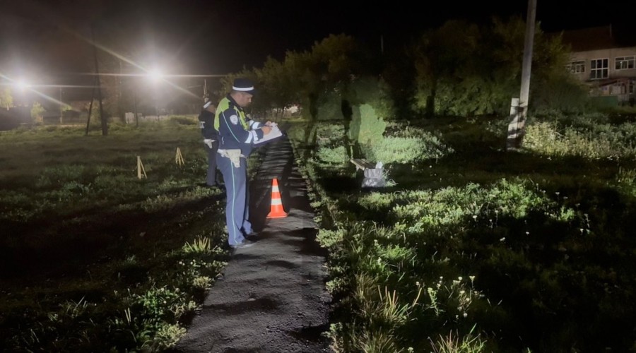 Сотрудники Госавтоинспекции Заречного устанавливают обстоятельства ДТП с участием несовершеннолетних водителя и пешехода