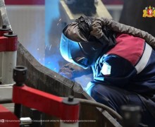 Врио губернатора Свердловской области Денис Паслер оценил мощности Уралмашзавода и пообщался с работниками предприятия