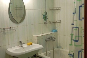 Сдам двухкомнатную квартиру на длительный срок (Муранитка)