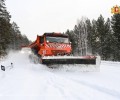 Последствия весеннего снегопада на Среднем Урале ликвидирует более 200 единиц техники
