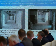 Врио губернатора Денис Паслер поручил до конца года ввести в эксплуатацию семь поликлиник в Свердловской области