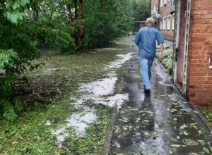 А в старом посёлке прошёл град!