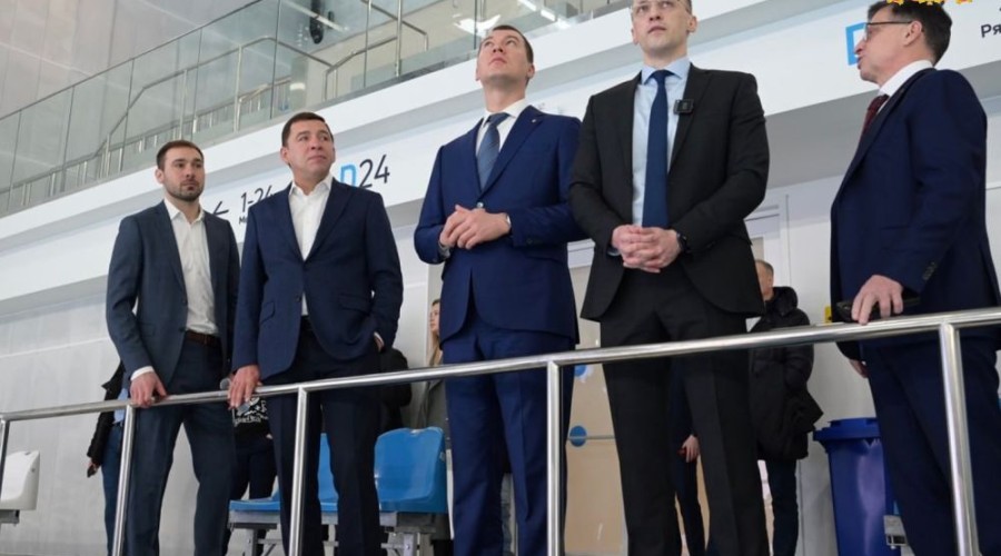 Губернатор Евгений Куйвашев презентовал министру спорта, президенту Олимпийского Комитета России Михаилу Дегтярёву Дворец водных видов спорта, а также кампус Уральского федерального университета