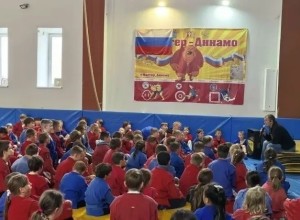 Зареченские самбисты завоевали девять медалей на турнире в Сысерти