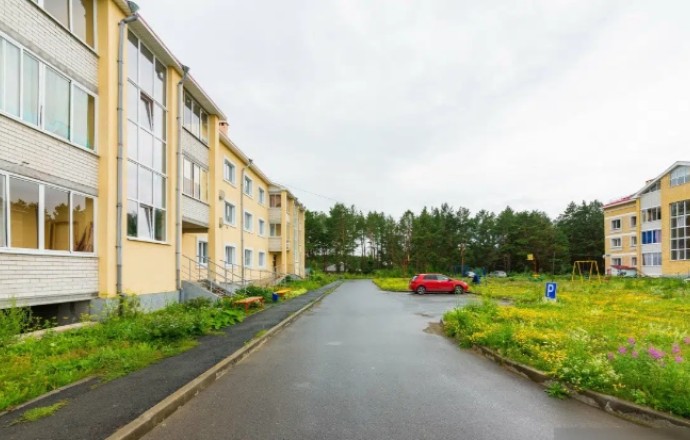 Продам 3-комнатную квартиру в пгт. Белоярский
