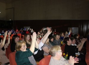 В преддверии Международного женского дня в Белоярском районном Доме культуры прошёл праздничный концерт для сотрудниц администрации Белоярского муниципального округа