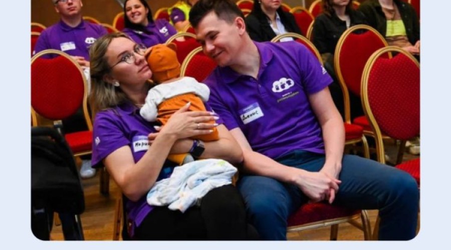 Меры поддержки молодых мам, инициированные Евгением Куйвашевым, согласовал профильный комитет Заксобрания