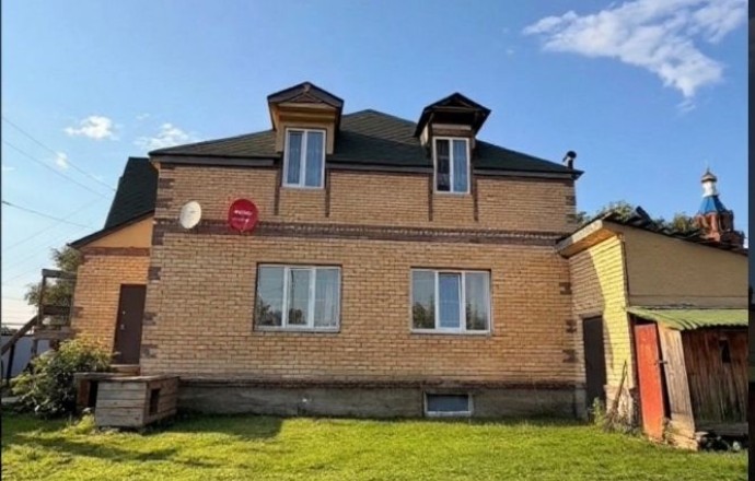 Продается 3-этажный дом 218 м² на участке 17,5 соток