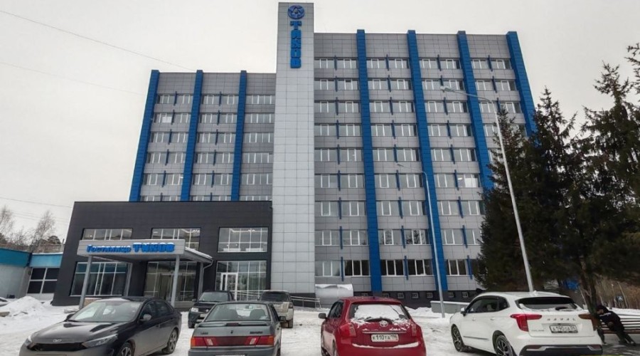 Работают ли ресторан и гостиница Тахов?