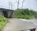 Движение под мостом у Мезенского и Баженово остаётся опасным из-за подтопления