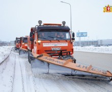 Свыше 400 спецмашин борются с последствиями снегопада на региональных дорогах