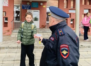 Госавтоинспекция Заречного и ЮИД провели акции «ЮИД соблюдать велит!»