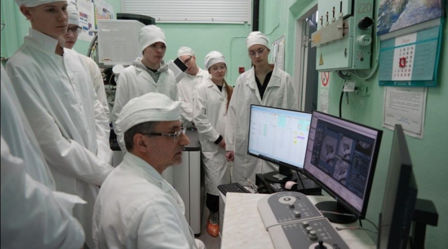 В Институте реакторных материалов провели экскурсию для школьников