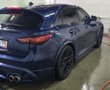 Infiniti QX70, 