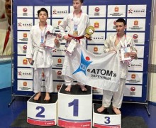 Зареченские каратисты привезли медали с первенства УрФО