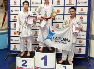 Зареченские каратисты привезли медали с первенства УрФО