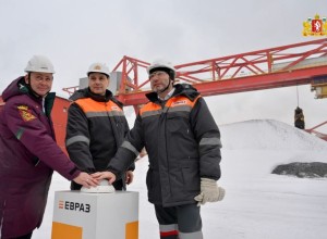 Денис Паслер дал старт работе нового оборудования на ЕВРАЗ-НТМК