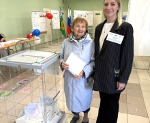 Избиратели старше 90 лет приходят на участки в Заречном
