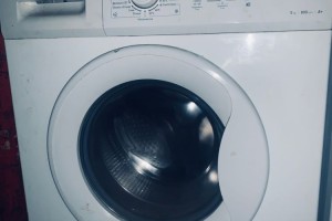 Продам на запчасти 3 машинки
