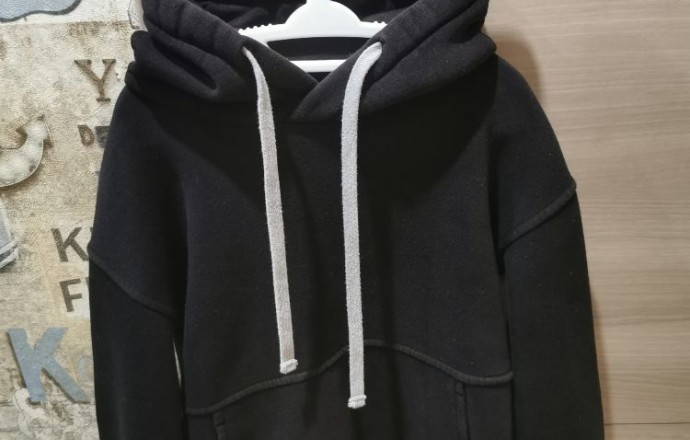 Продам детские толстовки и флисовую кофту