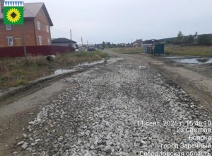В Боярке укрепили дорогу на улице Заречной щебнем и песко-щебёночной смесью
