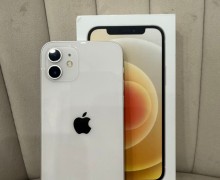 Продам iPhone 12 white 64 ГБ