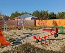 На сельских территориях Белоярского округа завершается установка малых архитектурных форм для благоустройства детских площадок