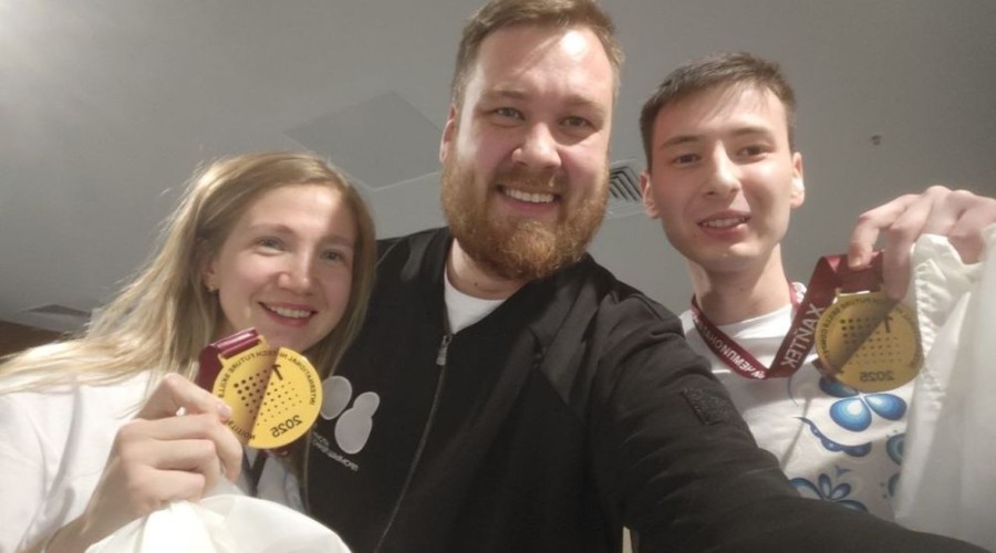 Наши первые на «Хайтеке»