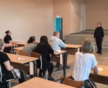 В преддверии летнего сезона сотрудники Госавтоинспекции активно участвуют в родительских собраниях