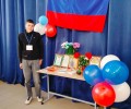 Впервые голосующим на выборах в Заречном вручают сувениры