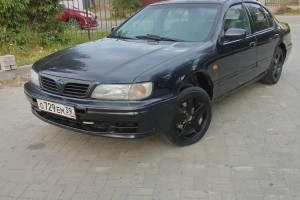 Nissan Maxima, 1995