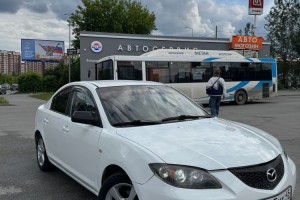Mazda 3, 2004
