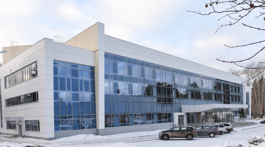 Сегодня уже начали работу спортсооружения Белоярской АЭС, причём работать они будут и в праздник, 7 января