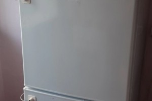 Продаю холодильник Indesit