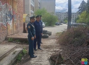 А мы опять про свалки: искать их по территории Заречного и в окрестностях поехали два важных должностных лица