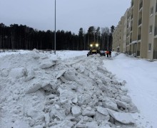 Организована механизированная уборка придомовых территорий