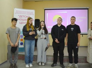 Состоялось открытие трудовых отрядов Белоярского муниципального округа, которые будут работать в образовательных учреждениях и Домах культуры