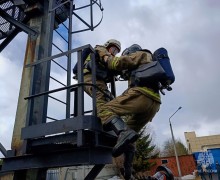 В Заречном прошел смотр-конкурс на звание Лучшее звено газодымозащитной службы Белоярского пожарно-спасательного гарнизона