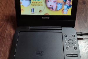 Портативный DVD плеер Sony DVP-FX720