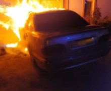 В центре Заречного чуть не сгорел Мерседес