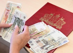 Свердловские власти почти на 7% увеличили прожиточный минимум