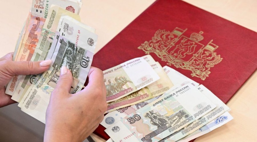 Свердловские власти почти на 7% увеличили прожиточный минимум