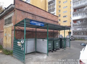 Крупногабаритный мусор с контейнерных площадок Заречного наконец-то начали вывозить