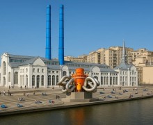 В Москве установили памятник садовой лопатке