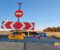 Проезд по строящемуся участку трассы Екатеринбург-Тюмень перекрыли шлагбаумами