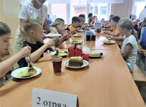 Детей в зареченских школах будут кормить по-новому: у нас сменился подрядчик
