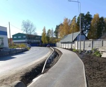 На улице Попова появились новый тротуар и «лежачий полицейский»