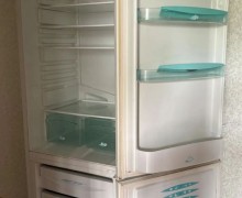 Продам холодильник Стинол