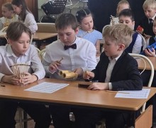 Две команды воспитанников детской музыкальной школы приняли участие в конкурсе по сольфеджио